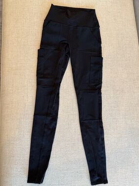 ALO Yoga Black Cargo Leggings